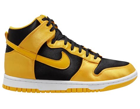 donkerrode nike|nike dunk high championship goldenrod.